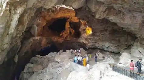 Borra Caves: A Nature’s Wonder